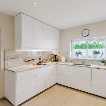 Apartmán Beautiful 5 Bedroom With Panoramic Sea Views *